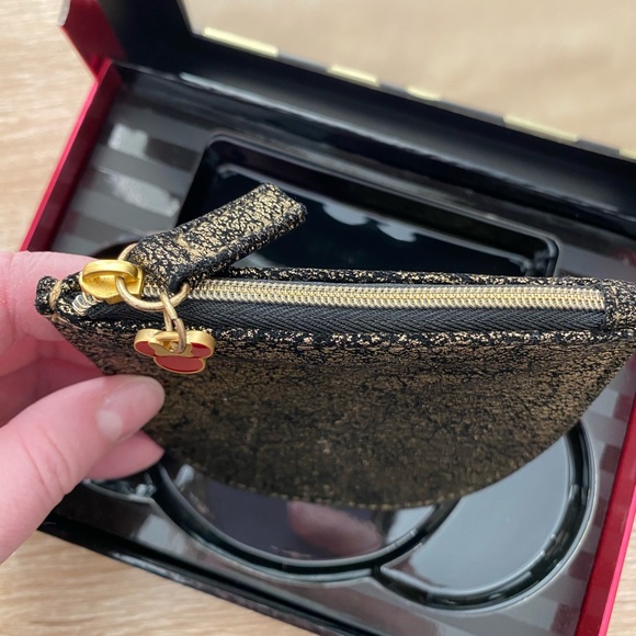 Sephora Disney Reflections of Minnie Mouse Compact Mirror - Picture 6 of 7